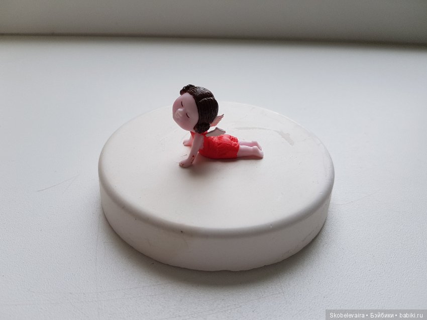 Милая миниатюра из шоколадных яиц с сюрпризом (фото 7)