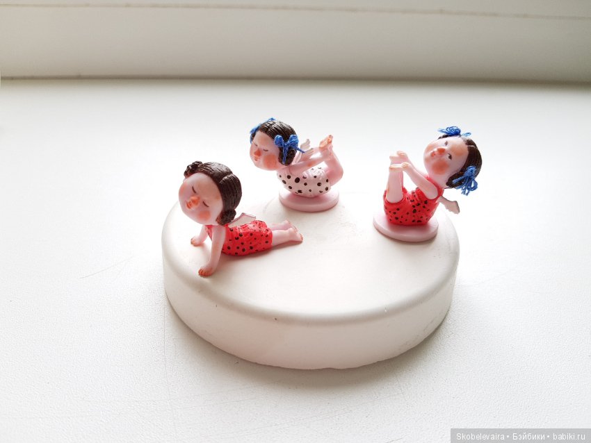 Милая миниатюра из шоколадных яиц с сюрпризом