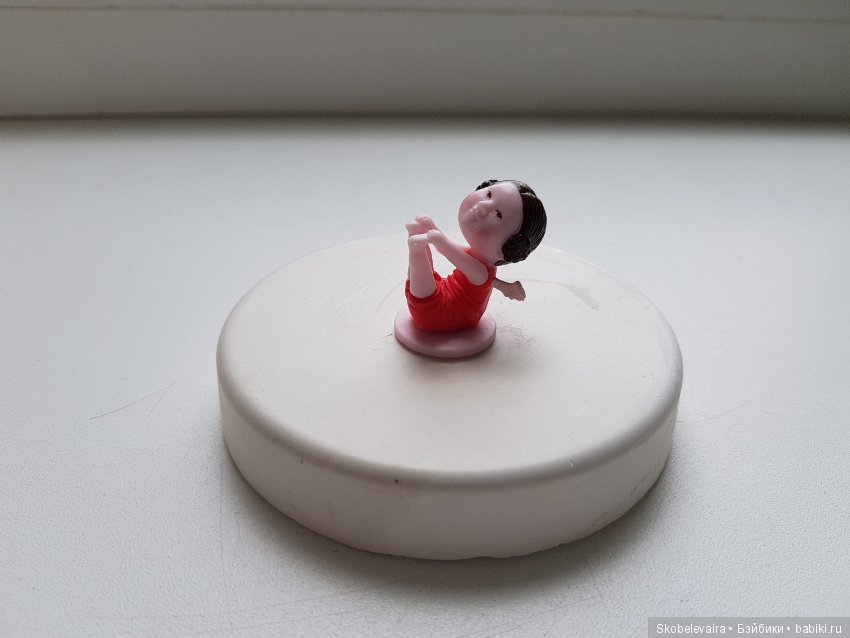 Милая миниатюра из шоколадных яиц с сюрпризом (фото 5)