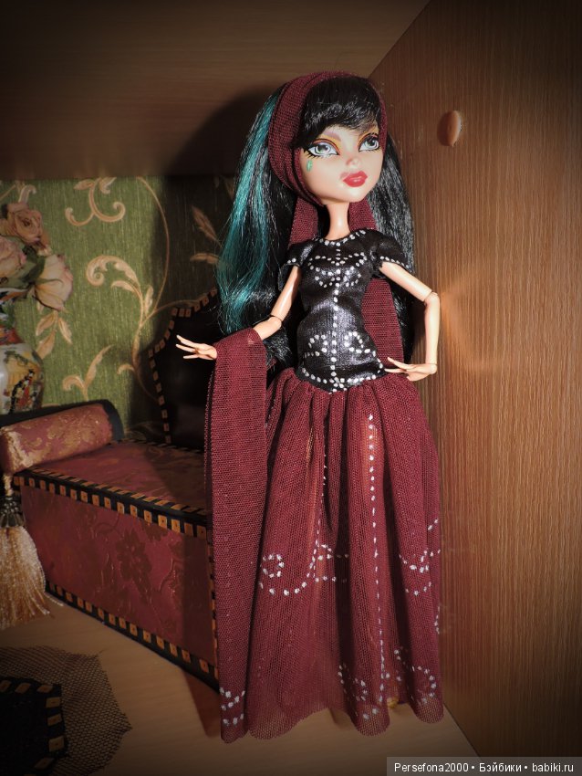 О египетских принцессах, скарабеях и нильских царь-цветах