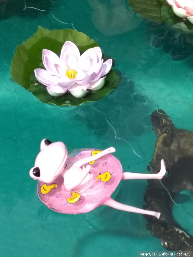 Кое-что из жизни лягушек — Фигурки Studio