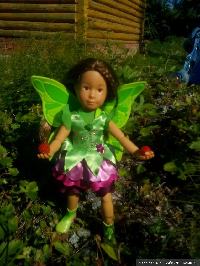 Как наша фея София ягоды собирала и гуляла