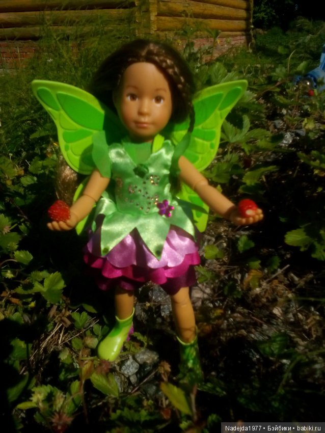 Как наша фея София ягоды собирала и гуляла