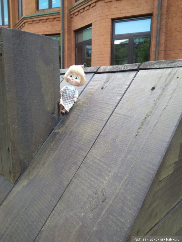 Первая прогулка с куклой, или Машка в зоопарке