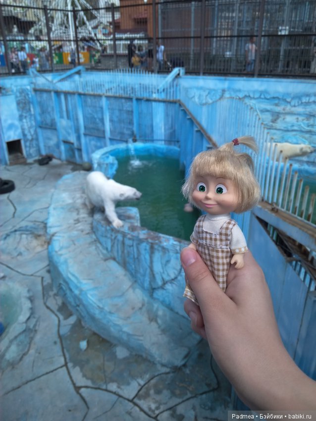 Первая прогулка с куклой, или Машка в зоопарке (фото 3)