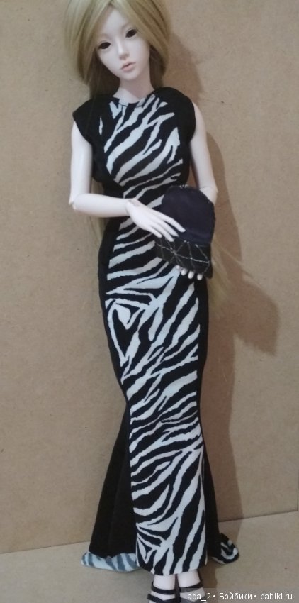 Моя Снежная королева расширяет свой гардероб