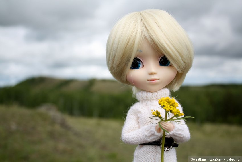 Девочка с голубыми бровями (фото 6)