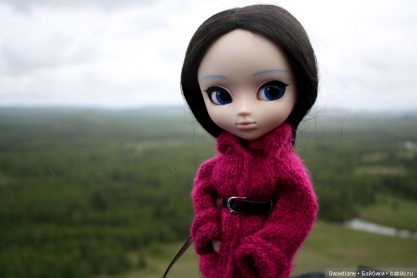 Девочка с голубыми бровями (фото 2)