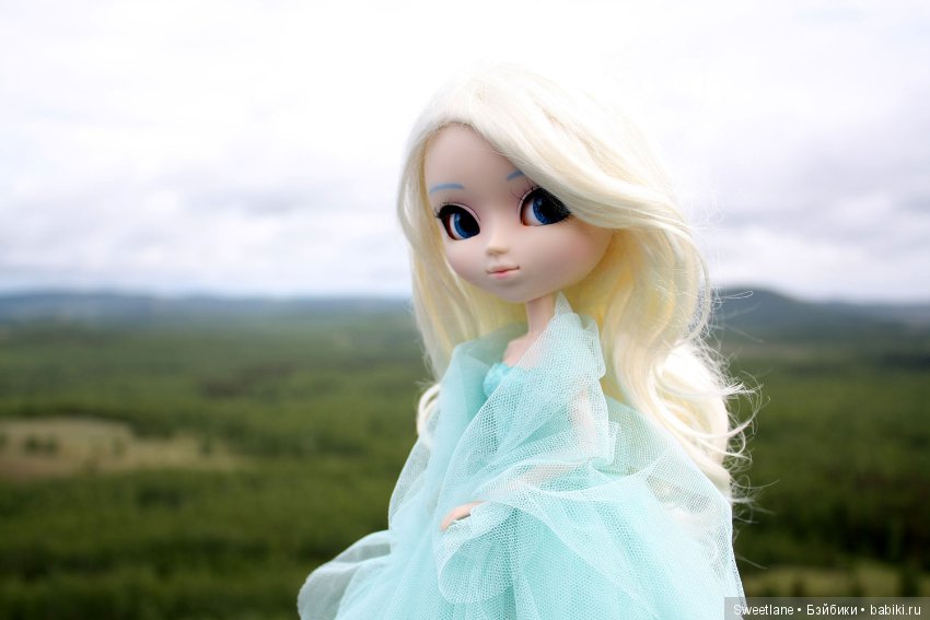 Девочка с голубыми бровями (фото 4)