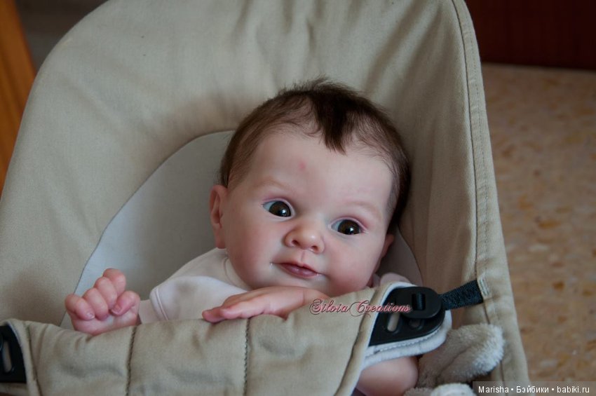 Laura скульптора Adrie Stoete, автор прототипа Silvia Ezquerra