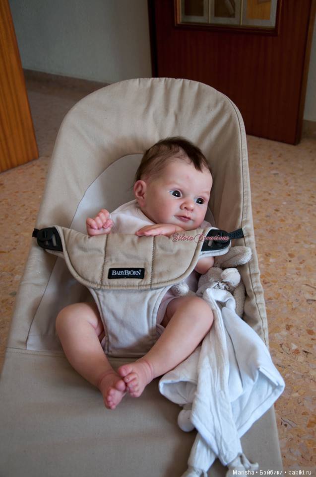 Laura скульптора Adrie Stoete, автор прототипа Silvia Ezquerra