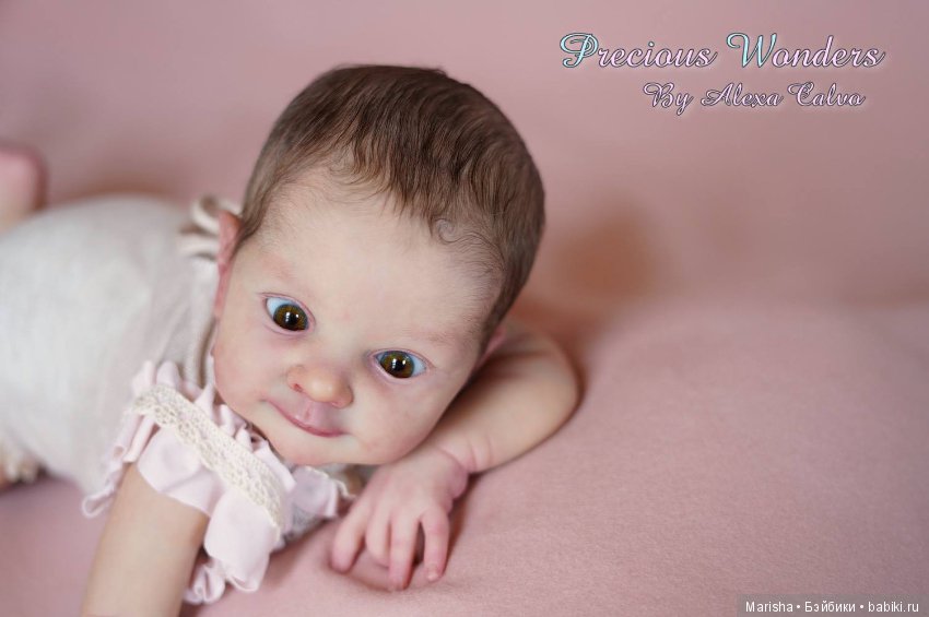 Laura скульптора Adrie Stoete, автор прототипа Alexa Calvo Cabet