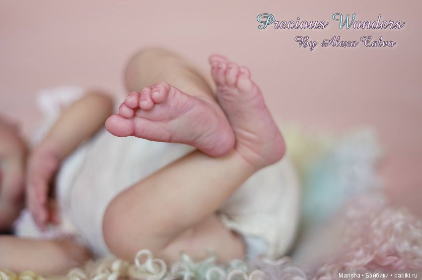 Laura скульптора Adrie Stoete, автор прототипа Alexa Calvo Cabet