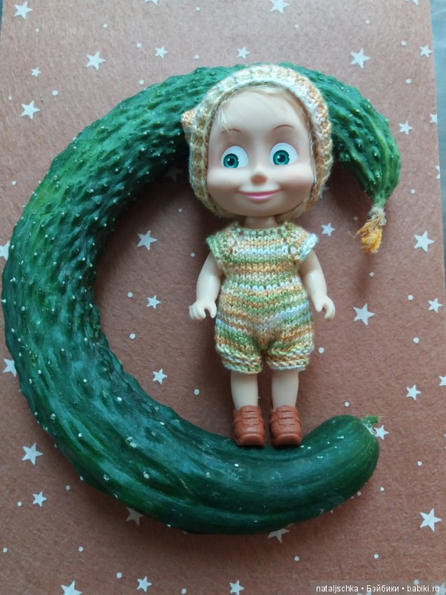 Огородное — Куклы Маша и Медведь (Simba): Маша в кармашке (фото 2)