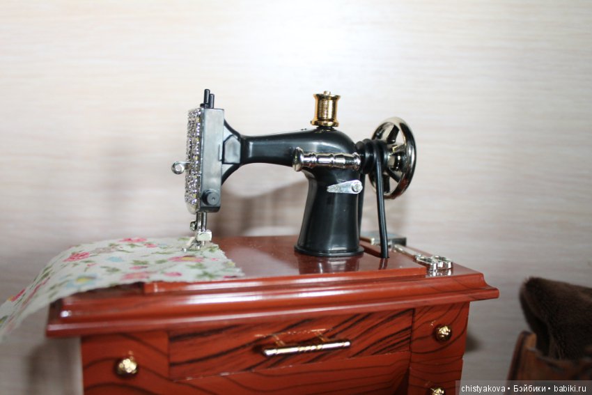 Швейная машинка — Фотоистории с куклами BJD (БЖД): сериалы