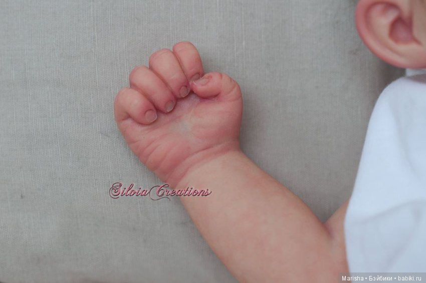 Milo скульптора Heike Kolpin, автор прототипа Silvia Ezquerra