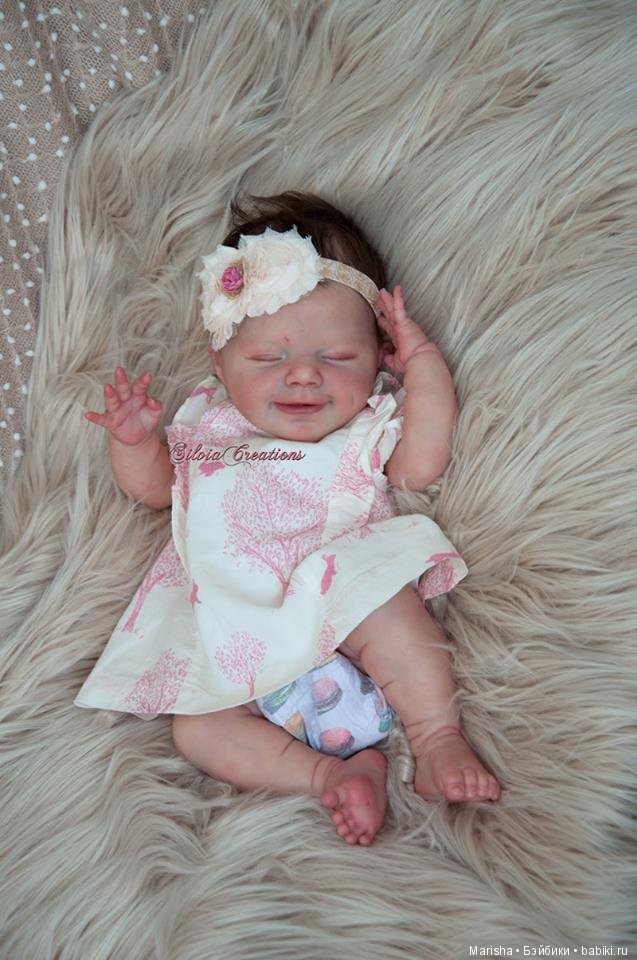 April скульптора Joanna Kazmierczak, автор прототипа Silvia Ezquerra