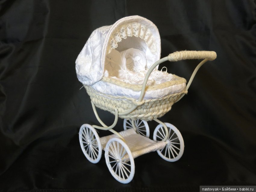 Коляска для двойни 1/6 — Мебель для кукол и домиков: фото (фото 2)