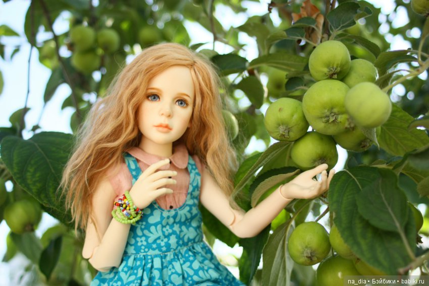 Ах этот сад - цветы, цветы, цветы. Прогулки Робины в саду