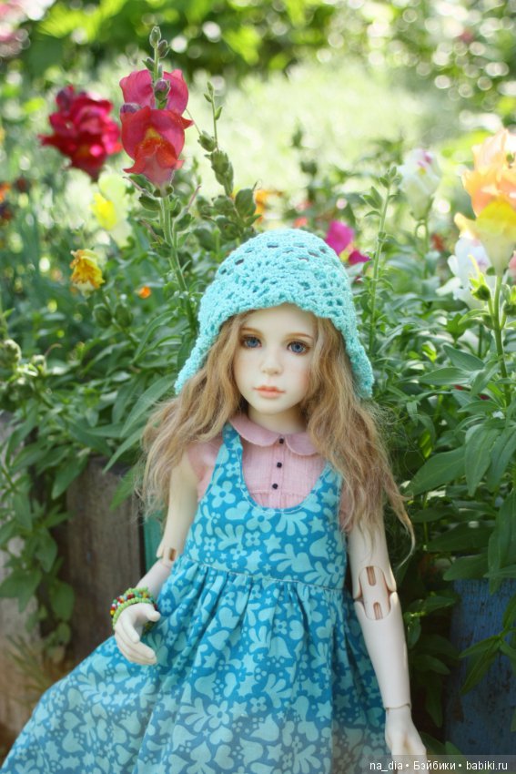 Ах этот сад - цветы, цветы, цветы. Прогулки Робины в саду