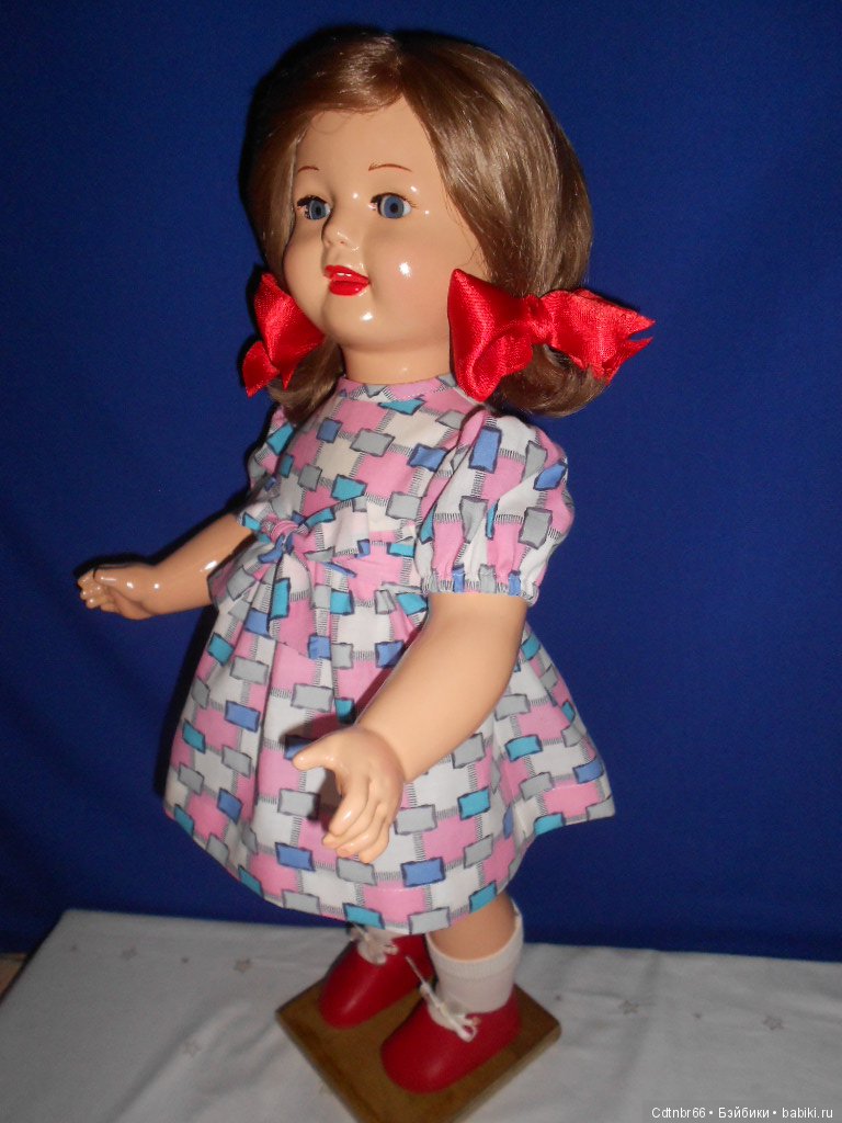 История о коммунальной квартире, таинственной третьей комнате и кукле, о которой мечтала с детства