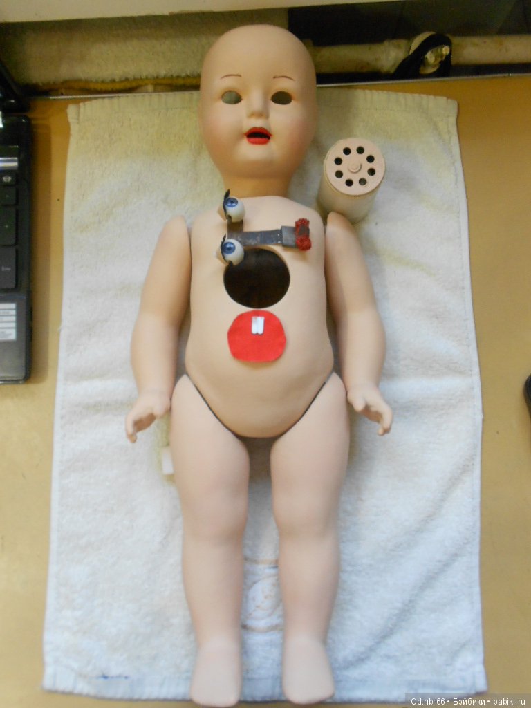 История о коммунальной квартире, таинственной третьей комнате и кукле, о которой мечтала с детства