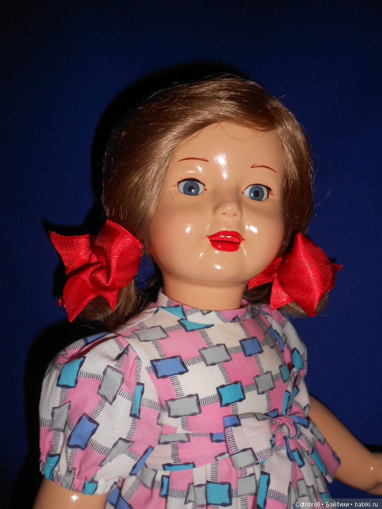 История о коммунальной квартире, таинственной третьей комнате и кукле, о которой мечтала с детства