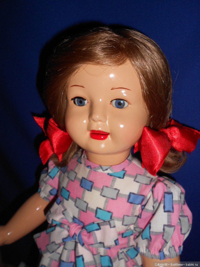 История о коммунальной квартире, таинственной третьей комнате и кукле, о которой мечтала с детства