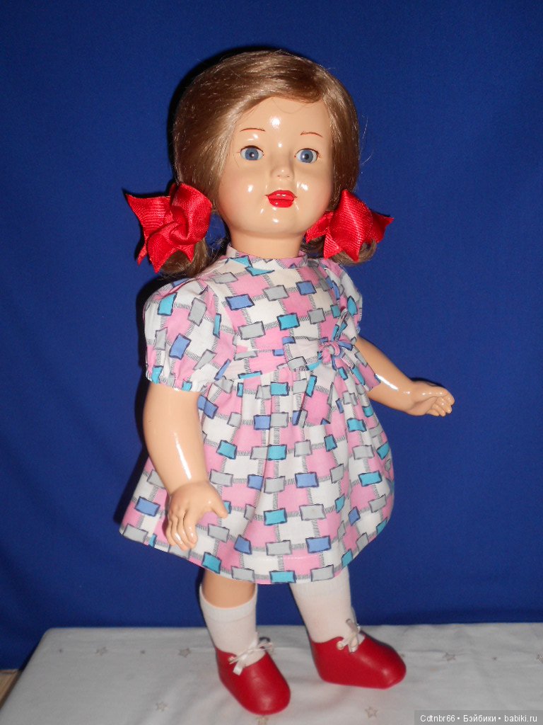 История о коммунальной квартире, таинственной третьей комнате и кукле, о которой мечтала с детства