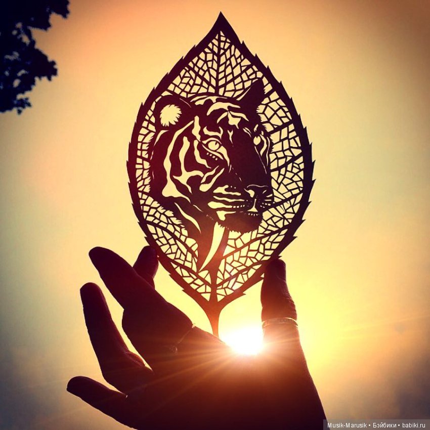 Немка вырезает скальпелем из бумаги удивительные картины и фотографирует на просвет на фоне неба. Это невероятно красиво (фото 7)