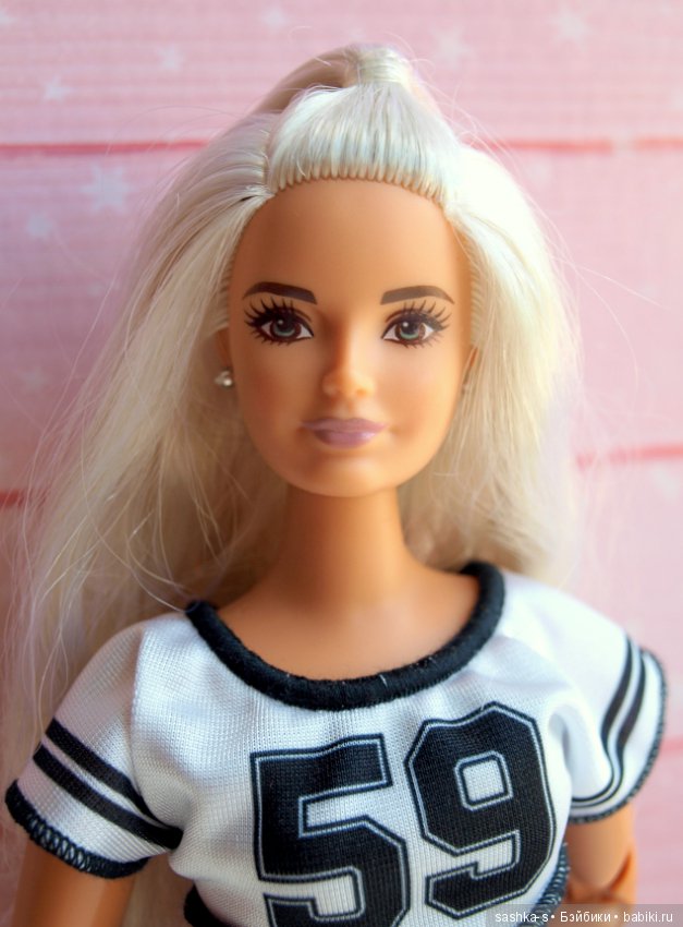 Мои Барбеечки - пышка-звездочка и гибридик пышки-танцовщицы