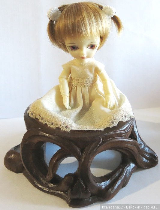 Подставка для кукол — Аксессуары для кукол своими руками: идеи