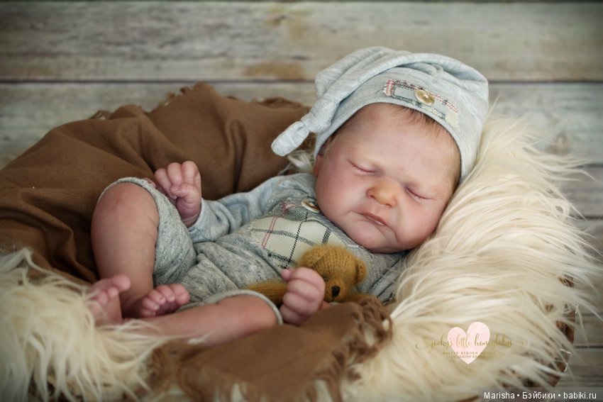 Ramsey скульптора Cassie Ann Brace. Прототип Jacqueline Kramer