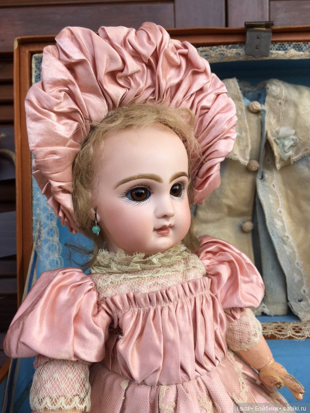 Demoiselle Jumeau с коробкой и великолепным оригинальным гардеробом (фото 9)