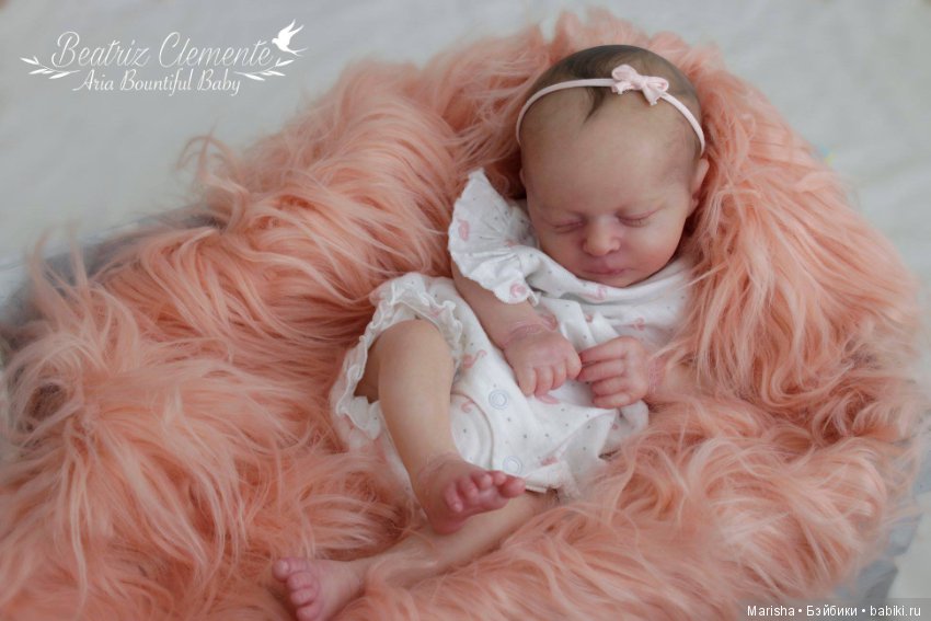 Aria скульптора Denise Pratt, автор прототипа Beatriz Clemente