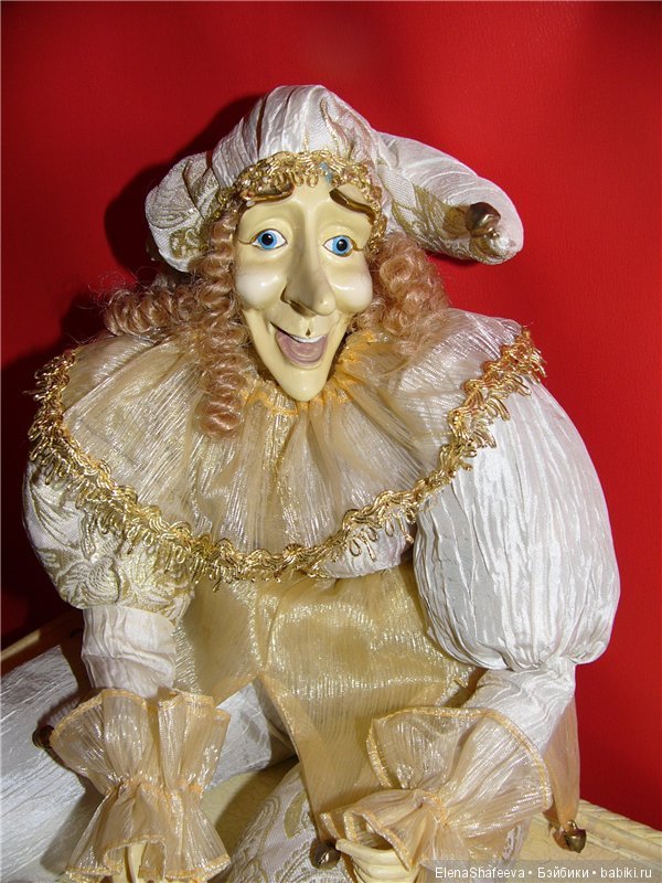 Коллекционный каркасный Арлекин - позитив , да и только