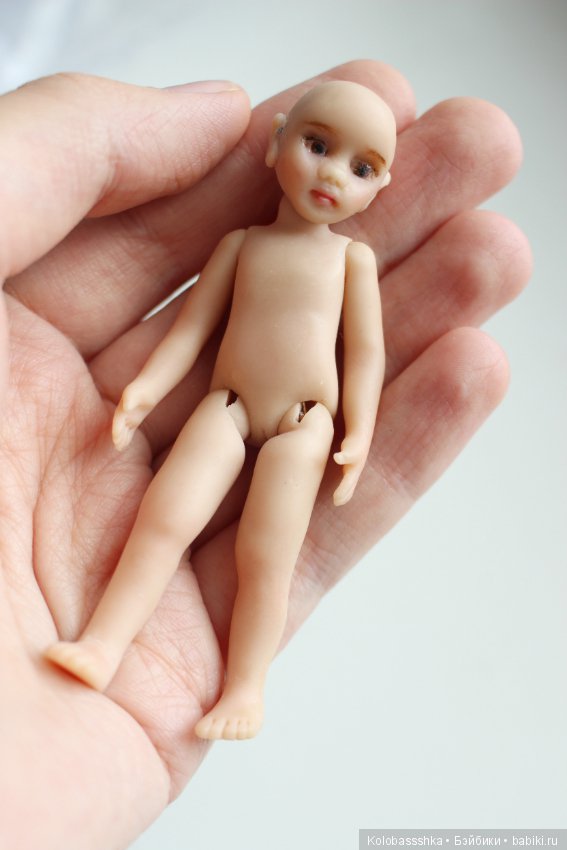 Миниатюра 1/12 Первая куколка