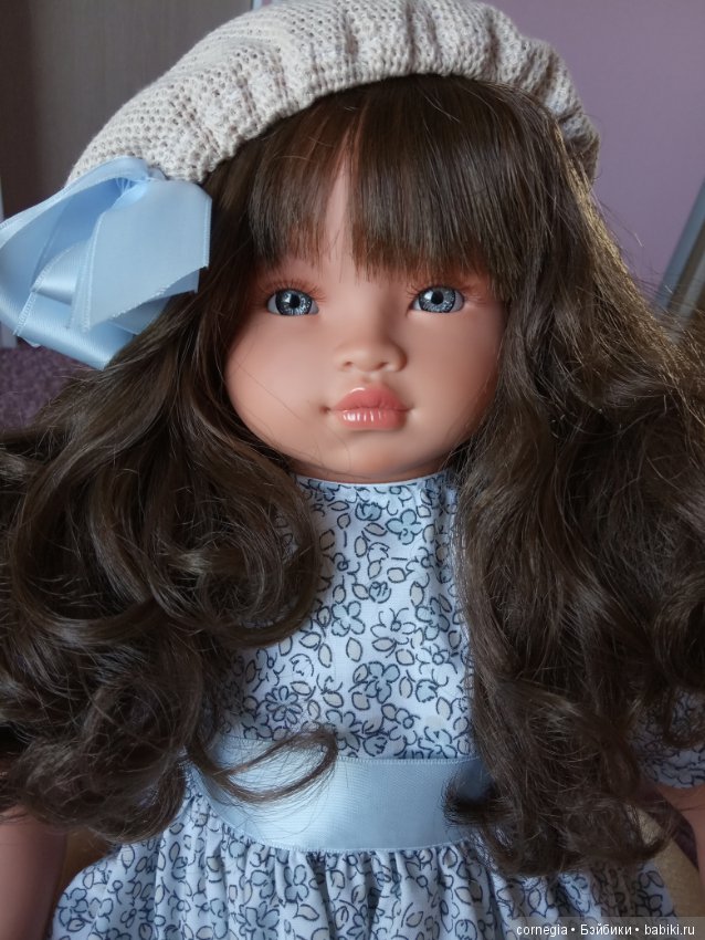 Испанская красавица с роскошными волосами Эли от Asi напоминающая очаровательную итальянку