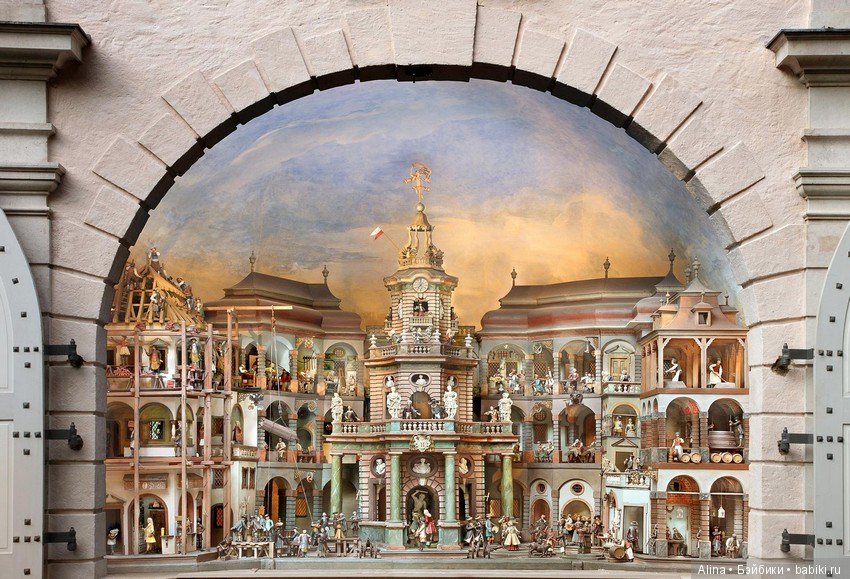 Механический театр в парке Хельбруннской резиденции