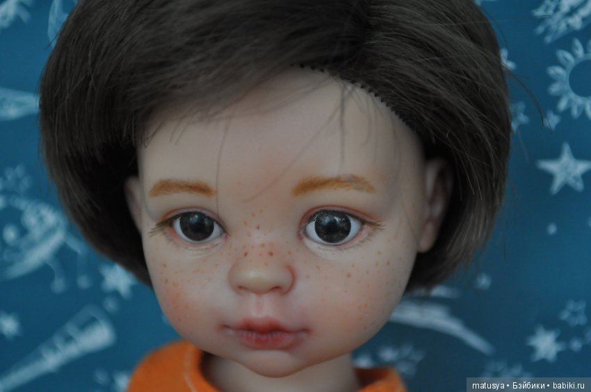 Из чего сделать брови кукле