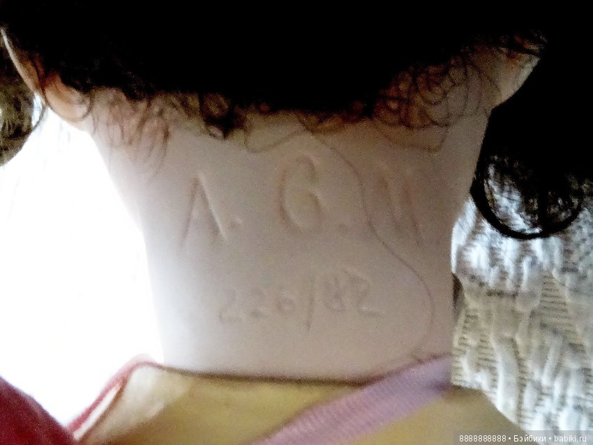 Помогите пожалуйста опознать куколку (фото 2)