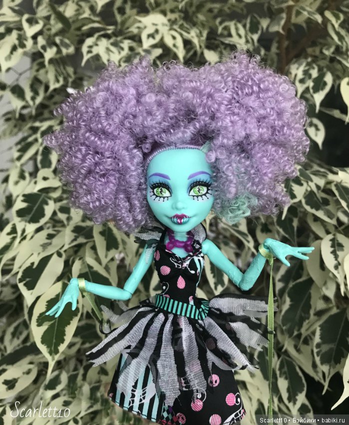 Очаровательная Хани Свомп. Monster High (фото 2)