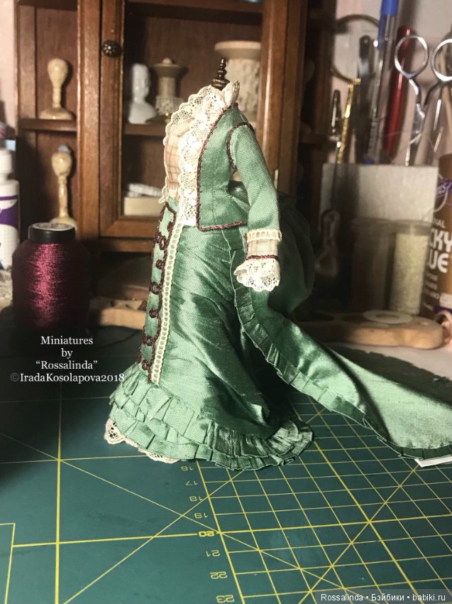 С модных страниц журнала. Коллекционная миниатюра 1/12 (фото 10)