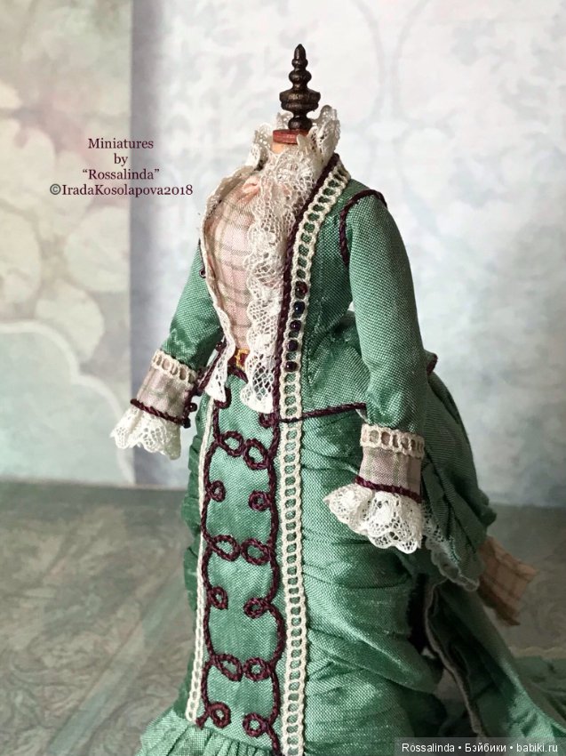 С модных страниц журнала. Коллекционная миниатюра 1/12