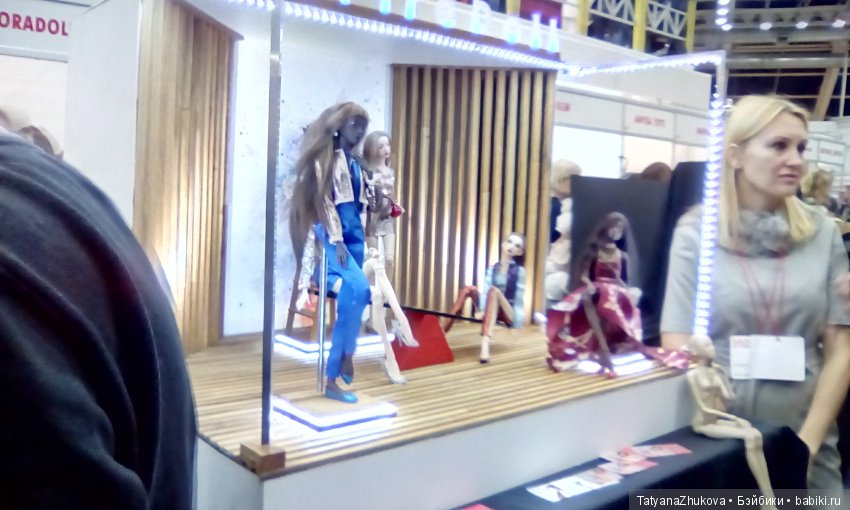 Где куклы так похожи на людей... (Салон кукол на Тишинке 2018)