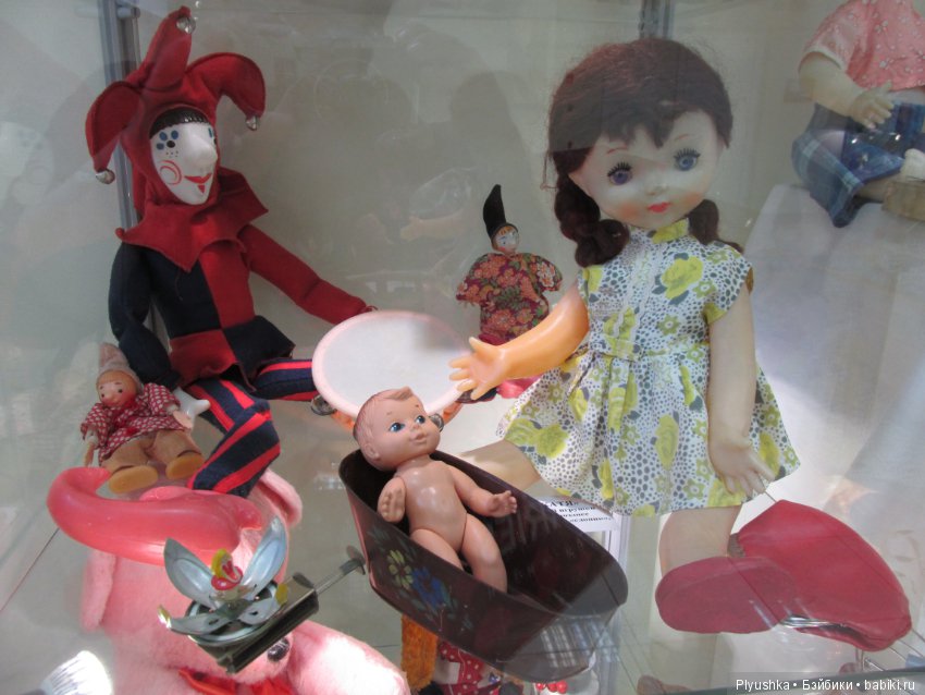 Выставка винтажных игрушек "Детский мир далёких лет" в Мытищинской картинной галерее