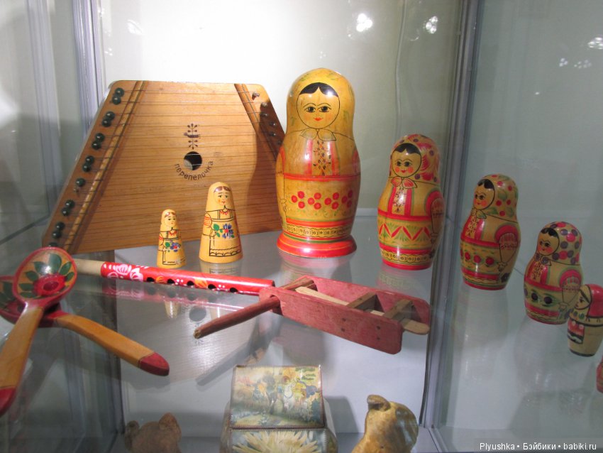 Выставка винтажных игрушек "Детский мир далёких лет" в Мытищинской картинной галерее