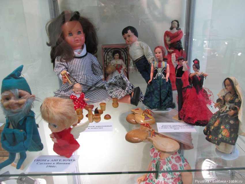Выставка винтажных игрушек "Детский мир далёких лет" в Мытищинской картинной галерее