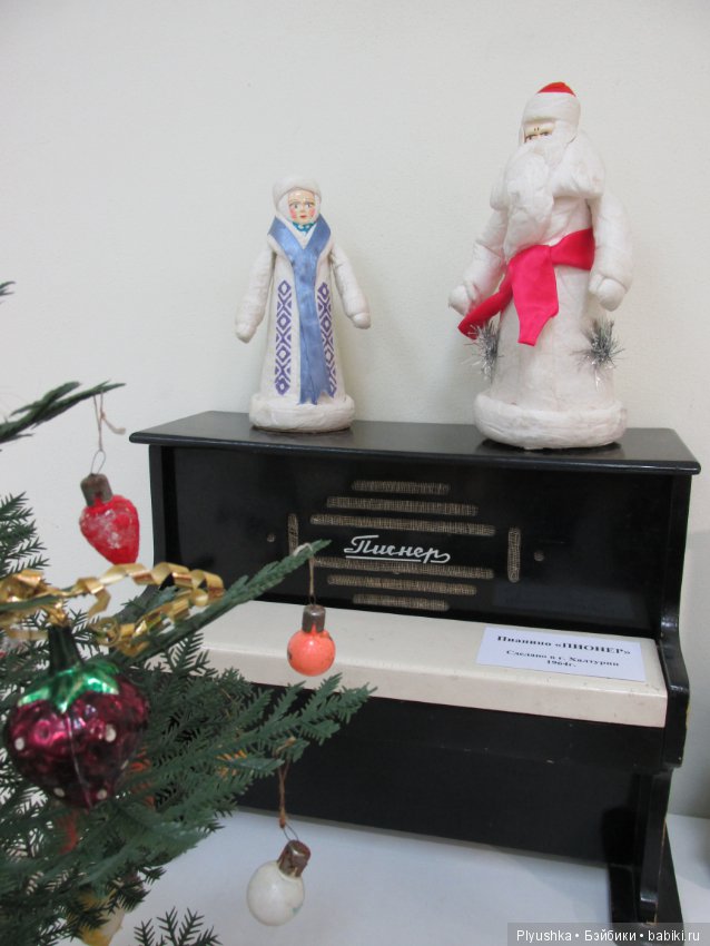 Выставка винтажных игрушек "Детский мир далёких лет" в Мытищинской картинной галерее