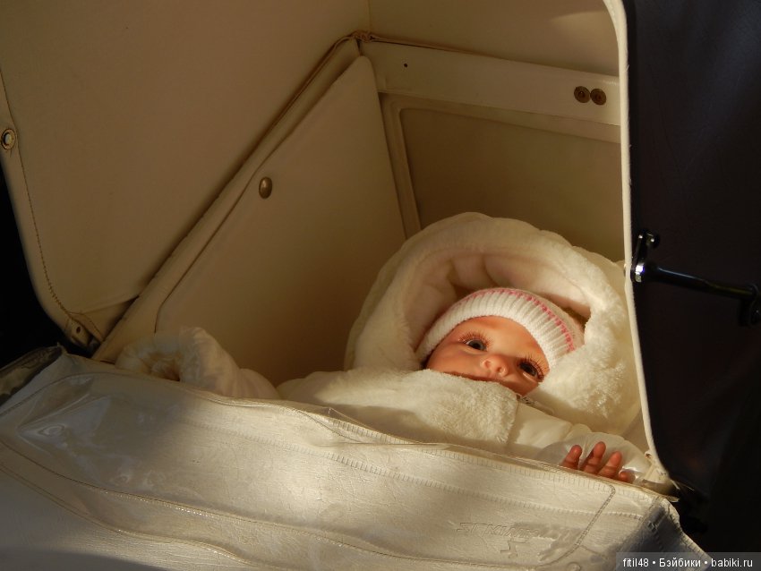 Новая кукла в новой коляске (фото 8)